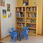 Avec Terrasse A Sauveterre-de-rouergue, 2 Chambres, Equipements Complets - Api-1-52-410 * Sauveterre-de-Rouergue