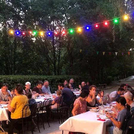 Avec Terrasse A Sauveterre-de-rouergue, 2 Chambres, Equipements Complets - Api-1-52-410 Κάμπινγκ *