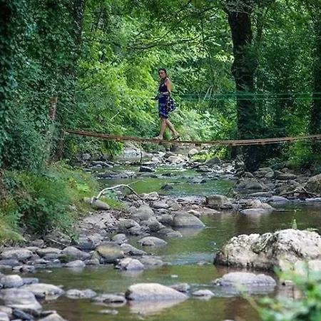 Avec Terrasse A Sauveterre-de-rouergue, 2 Chambres, Equipements Complets - Api-1-52-410 Sauveterre-de-Rouergue