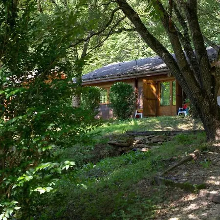 Κάμπινγκ Avec Terrasse A Sauveterre-de-rouergue, 2 Chambres, Equipements Complets - Api-1-52-410 *